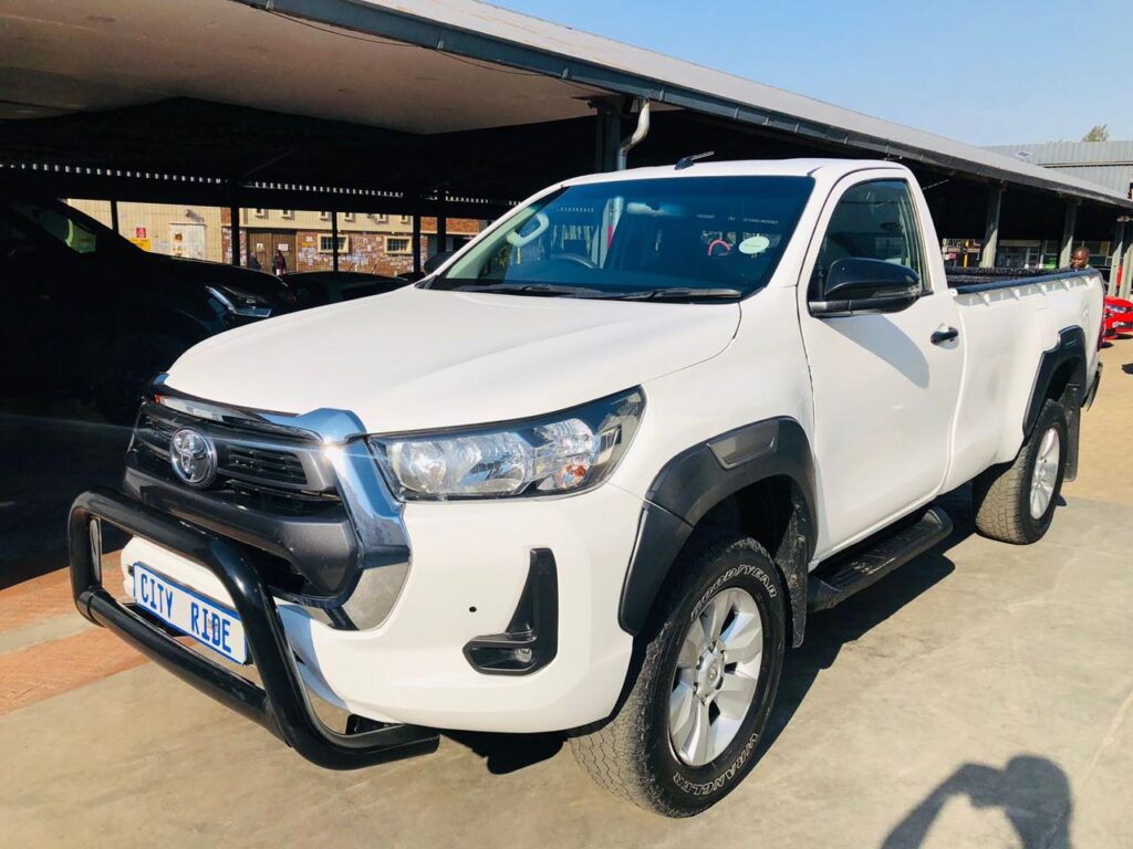TOYOTA HILUX