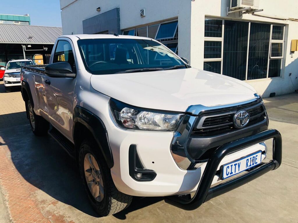 TOYOTA HILUX
