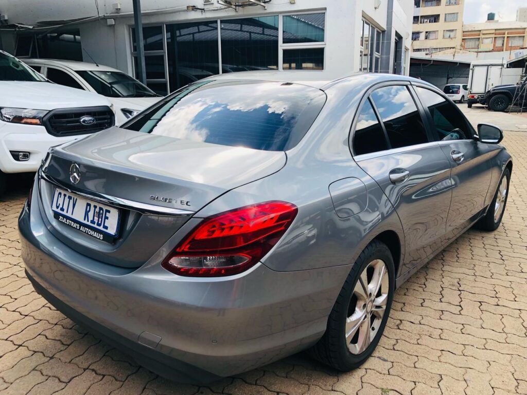 Mercedes Benz C220d BlueTec
